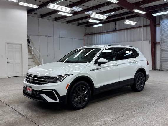 VOLKSWAGEN TIGUAN 4MOTION 2024 3VV2B7AX9RM031251 image